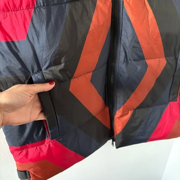 Free People Puffer Vest In a bubble Printed Vest Colorblock Print Size S NWT - Picture 11 of 17